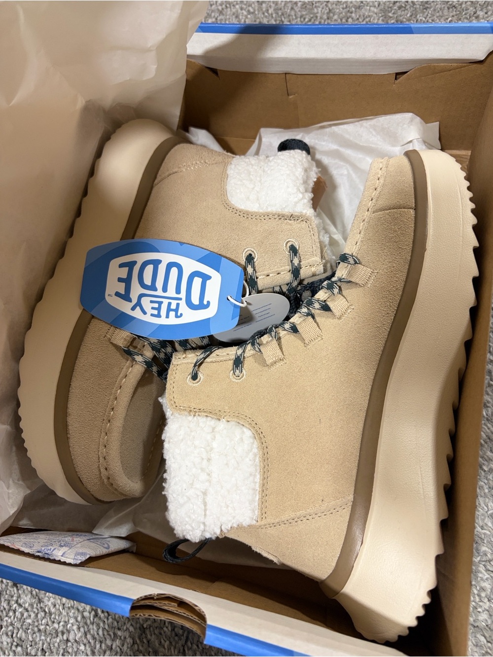 Heydude Wendy Peak Apres Suede Cozy Boots Beige Women’s Size 6 NWT